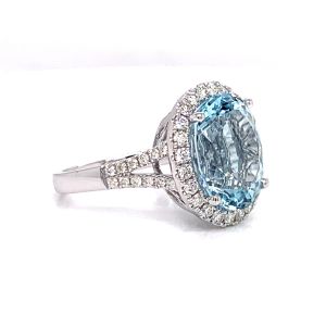 14KW AQUAMARINE OVAL RING