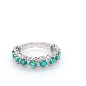 18KW EMERALD BAND RING