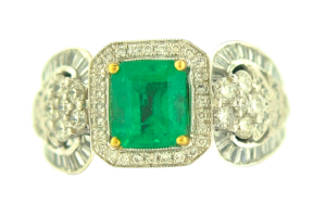 18KW EMERALD OCTAGON RING