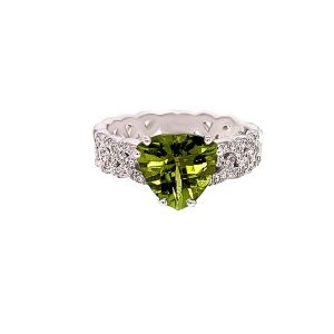 14KW PERIDOT TRILLION RING