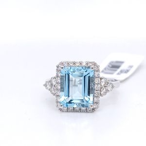 14KW AQUAMARINE OCTAGON RING
